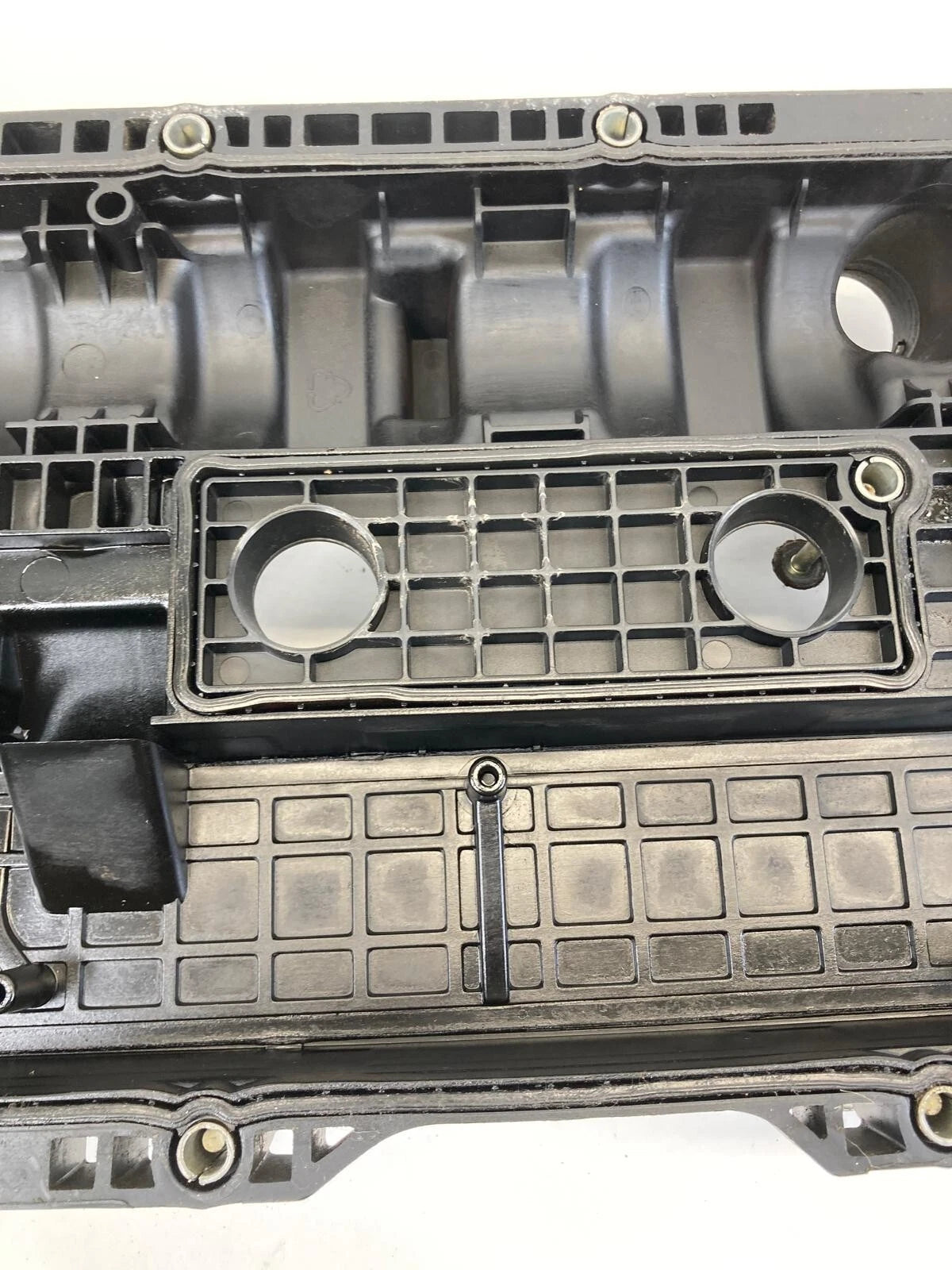 2015-2018 FORD EDGE 2.0L. 2.3L TOP ENGINE VALVE COVER CYLINDER HEAD GB5E-6K271