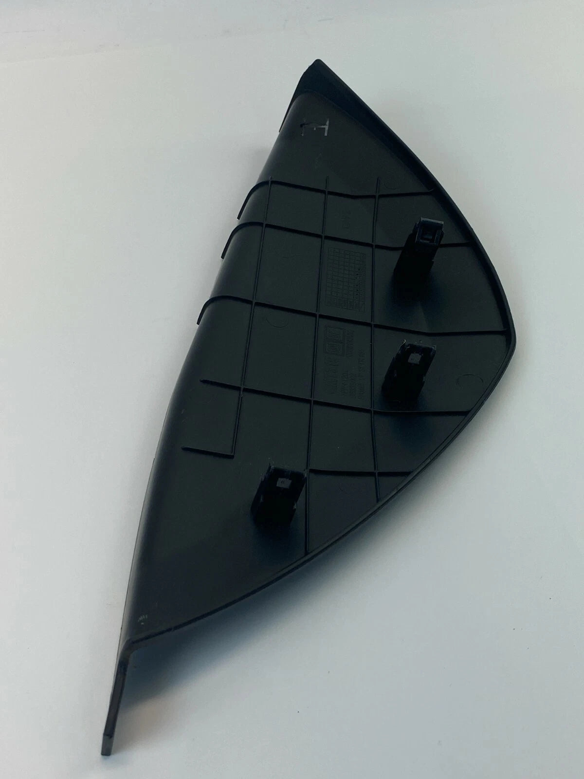 08-10 SATURN VUE RIGHT SIDE DASH INSTRUMENT PANEL SIDE END COVER TRIM 96835002