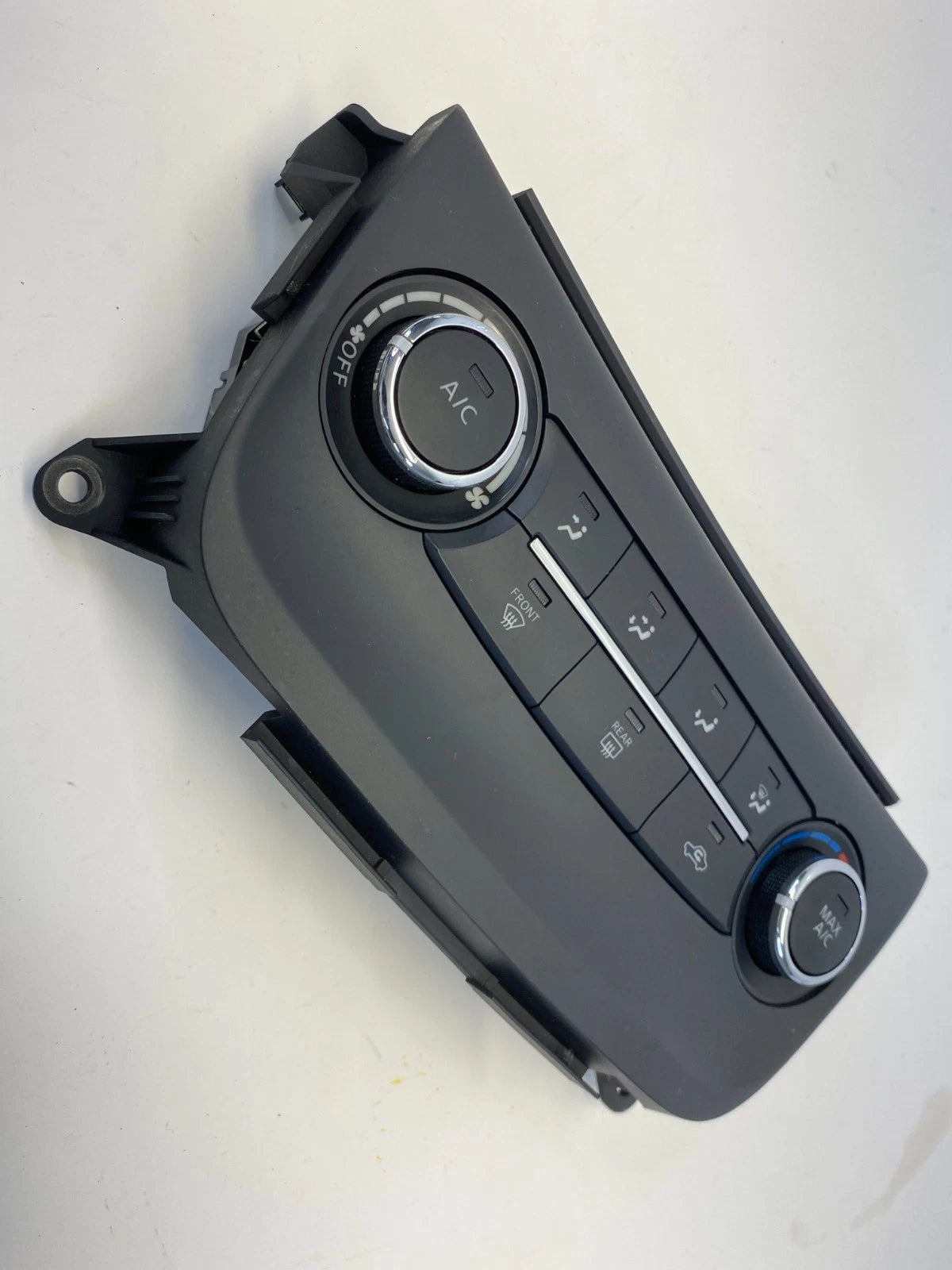 2015-2019 NISSAN SENTRA FRONT DASH AC HEATER CLIMATE CONTROL UNIT OEM 275004AT2A