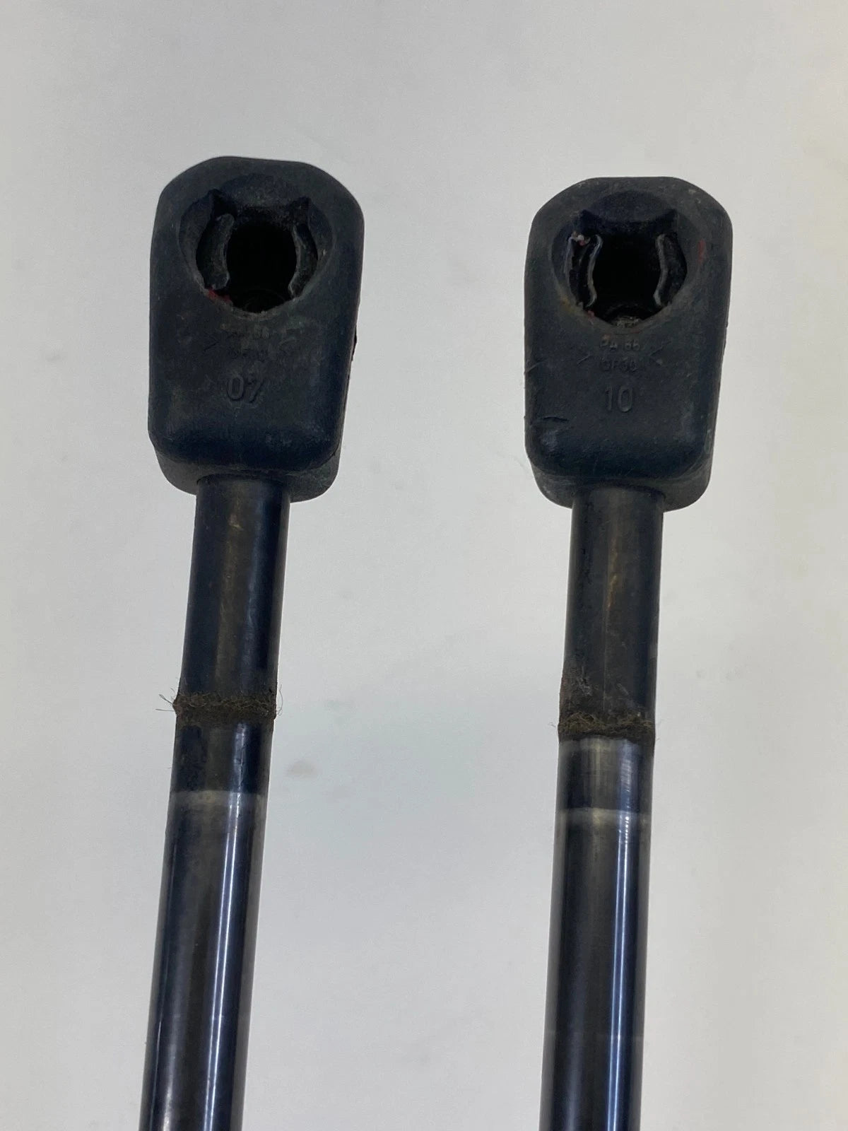 2002-2008 MINI COOPER PAIR OF REAR TAILGATE HATCH LIFT SUPPORT STRUT SHOCKS OEM