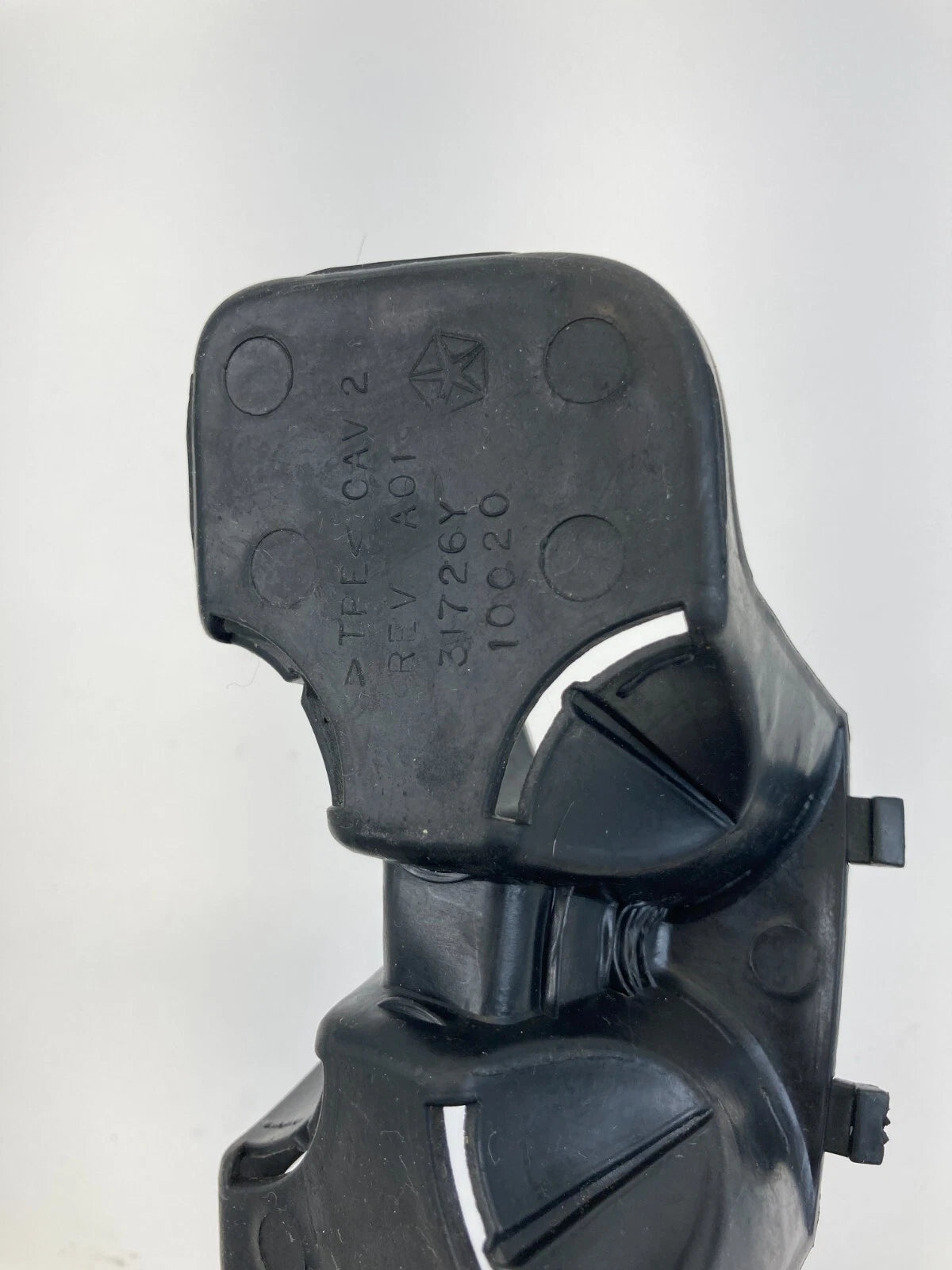 2009-2014 VOLKSWAGEN ROUTAN FRONT CENTER CONSOLE CUP HOLDER RUBBER MAT OEM
