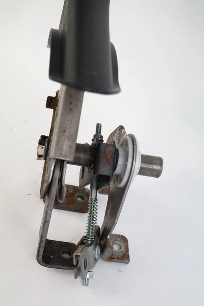 2010 2011 2012 2013 KIA SOUL 2.0L A/T EMERGENCY PARKING E-BRAKE HANDLE LEVER OEM