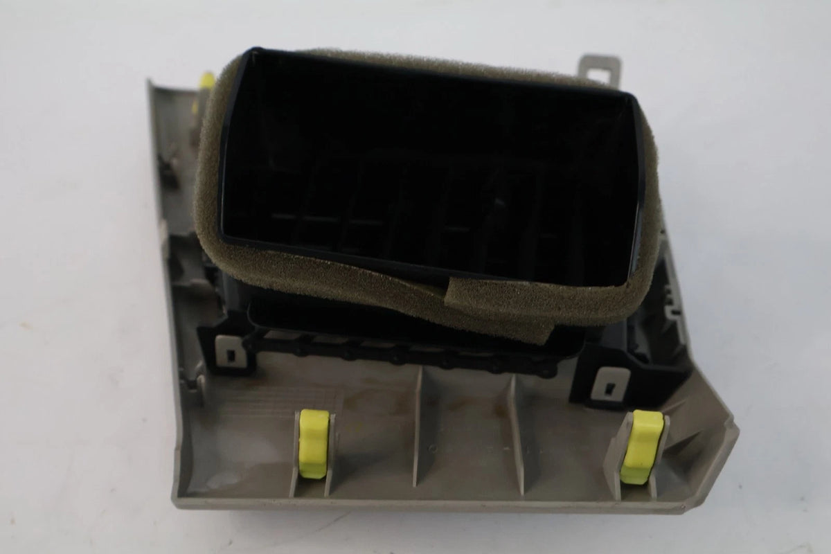 11-14 TOYOTA SIENNA DASH RIGHT A/C AIR VENT OUTLET DUCT W/ BEZEL 55680-08011 OEM