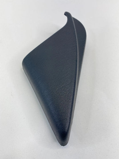 01-06 CHRYSLER SEBRING CONVERTIBLE FRONT RIGHT INNER DOOR MIRROR CORNER COVER