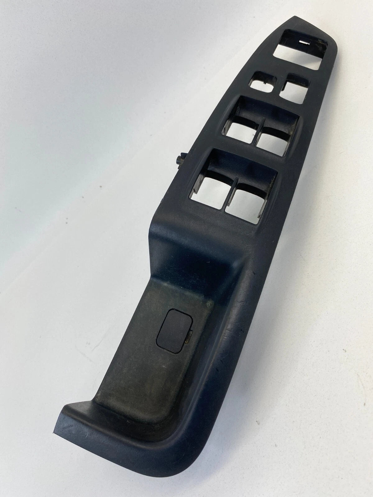 2007-2013 MITSUBISHI OUTLANDER FRONT LEFT DOOR WINDOW SWITCH COVER BEZEL SP00251