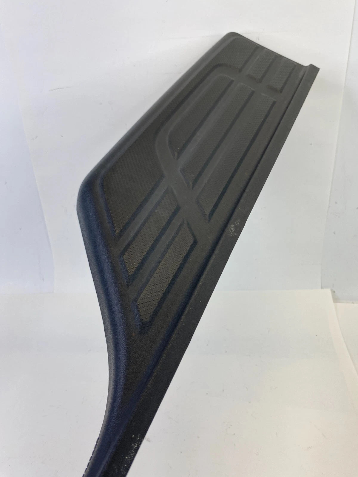 05-15 TOYOTA TACOMA RR BUMPER TRUNK FOOT STEP PAD PANEL MOLDING 52162-04010 OEM