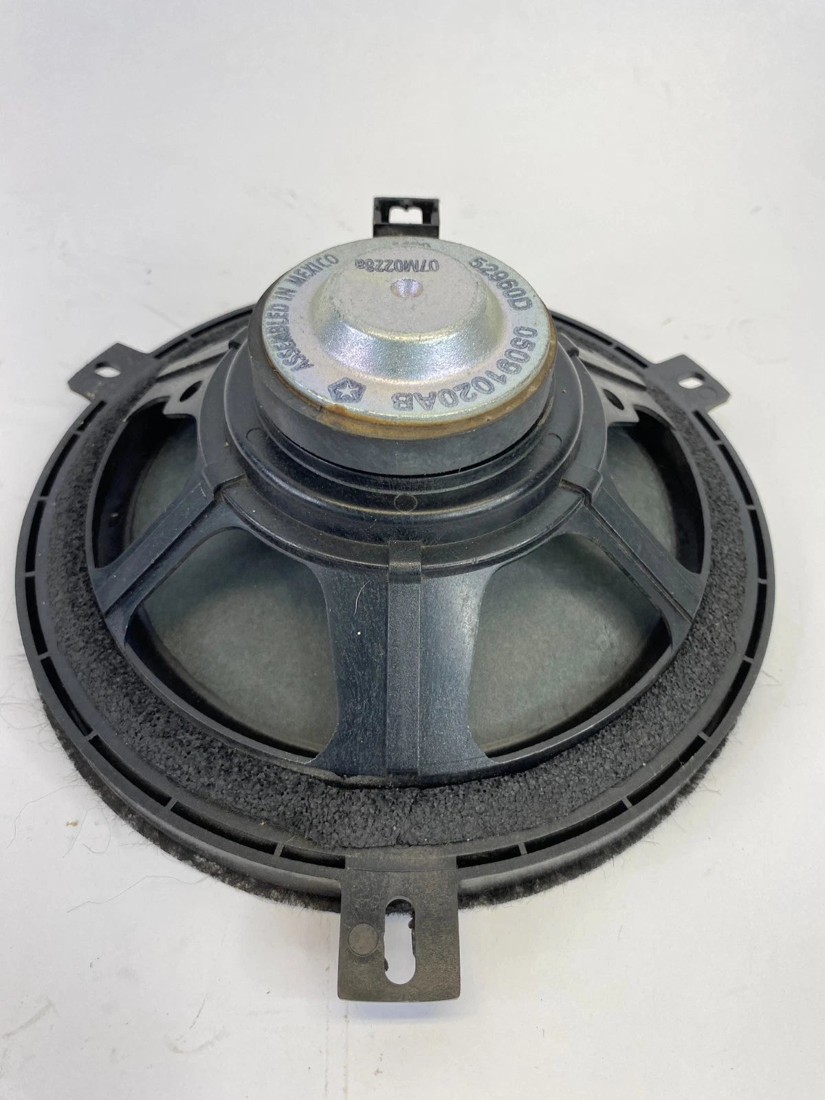 02-07 JEEP LIBERTY LEFT OR RIGHT REAR OR FRONT DOOR AUDIO SPEAKER 05091020AB OEM