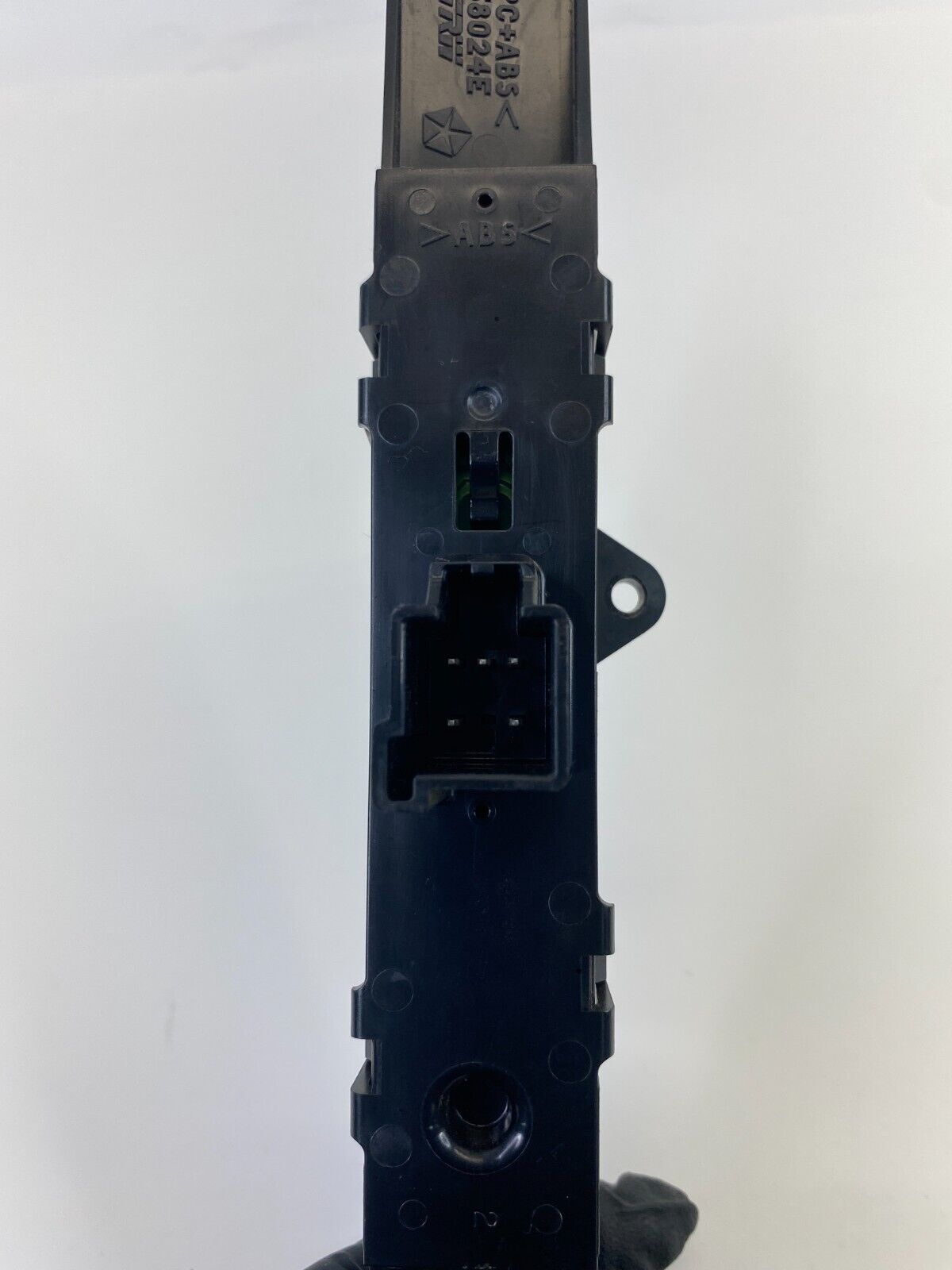 05-07 Chrysler Town & Country Dash Hazard Light Control Switch 05134628AA OEM