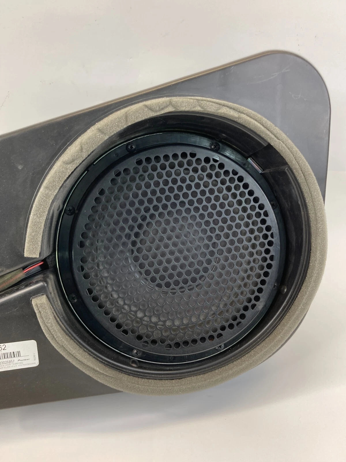 2010-2017 GMC TERRAIN CHEVROLET EQUINOX REAR SUBWOOFER SPEAKER 23145362 OEM