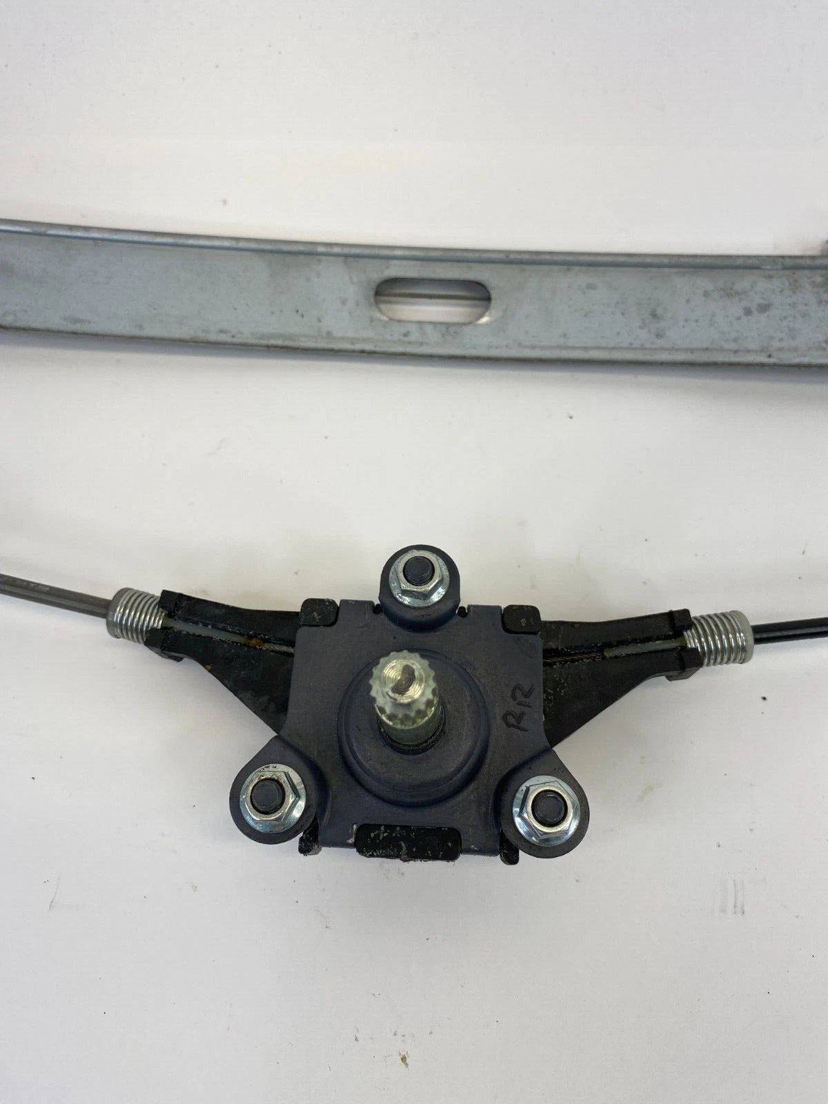 2006-2011 HYUNDAI ACCENT SEDAN REAR RIGHT PASSENGER WINDOW REGULATOR ASSEMBLY