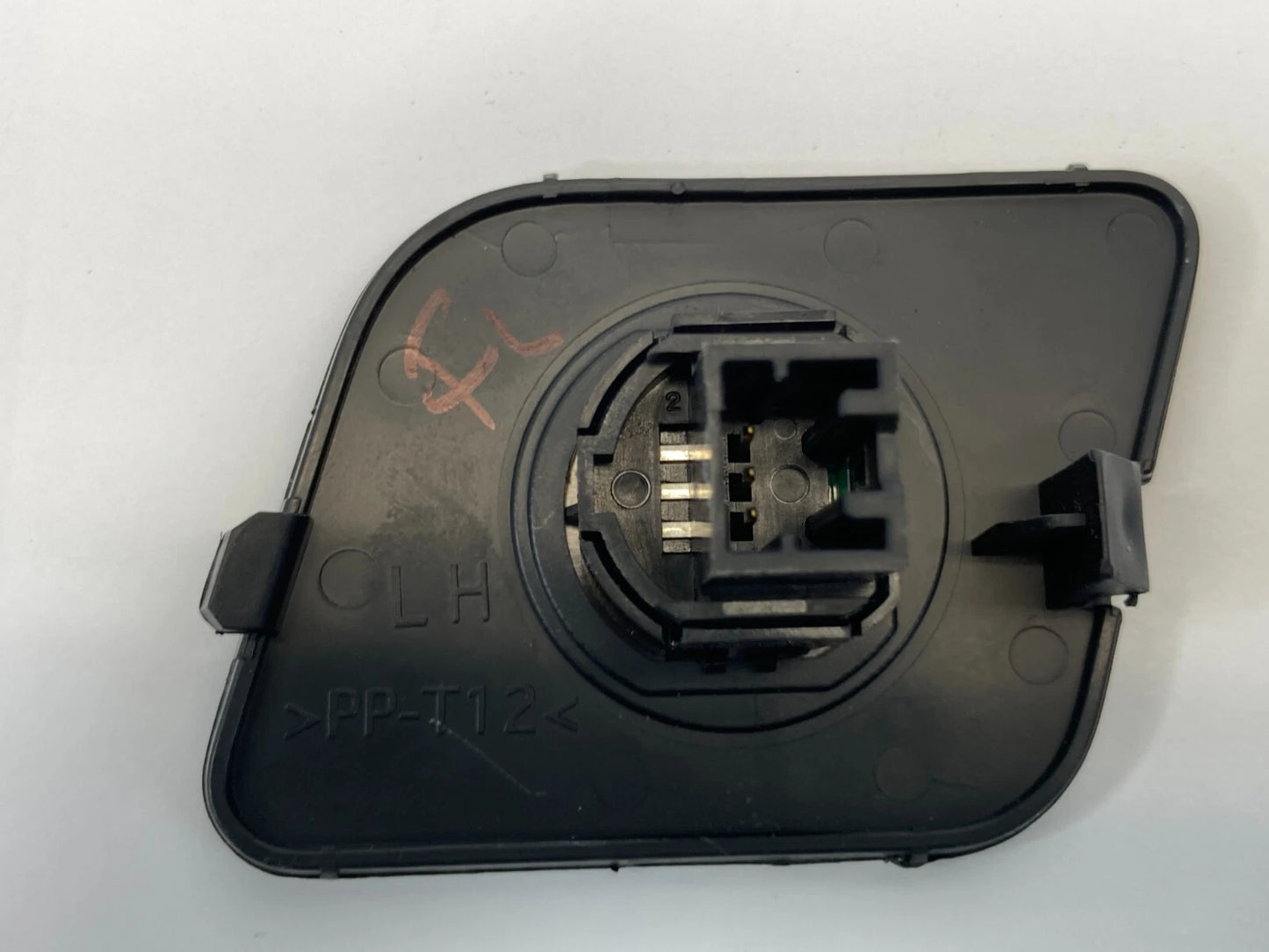 2004-2008 NISSAN MAXIMA DASH LEFT TEMPERATURE SUNLOAD LIGHT SENSOR W/ BEZEL