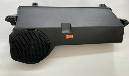 2006-2008 Mercedes Benz R320 R350 Rear Subwoofer Loud Speaker A2518200002 OEM