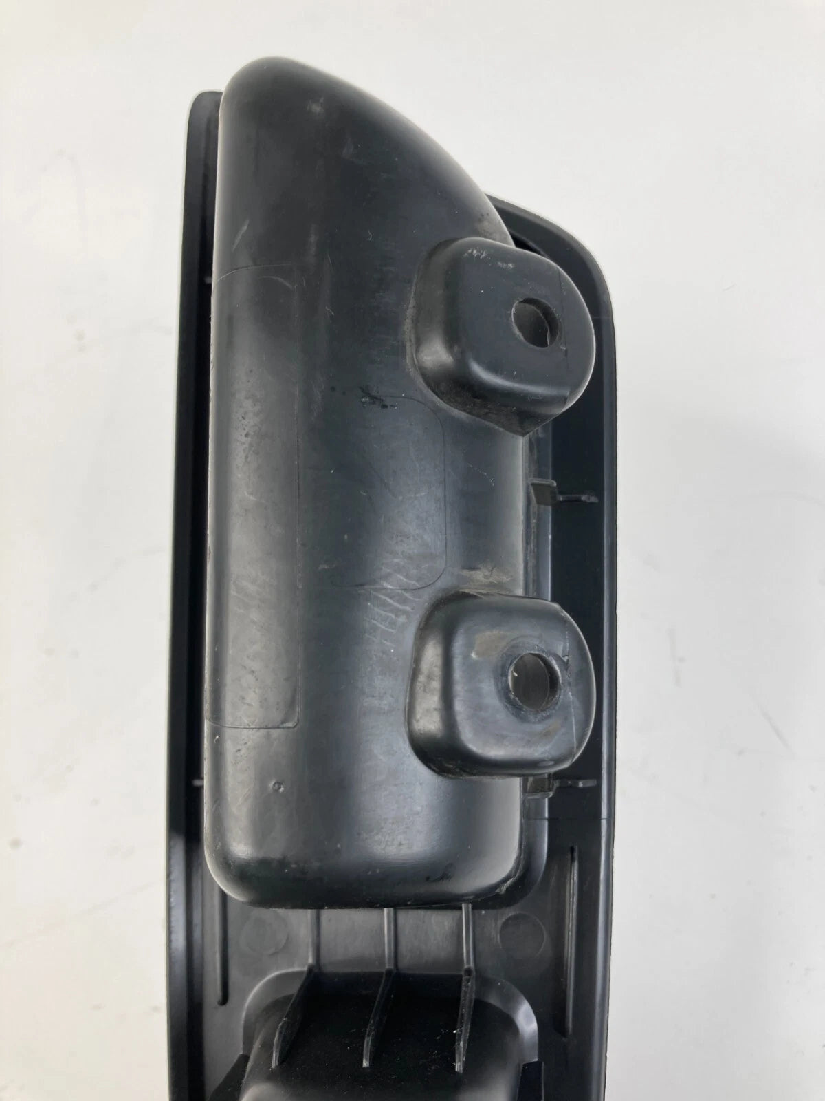 2006-2013 CHEVY IMPALA REAR RIGHT SIDE DOOR PULL HANDLE COVER BEZEL 1799354