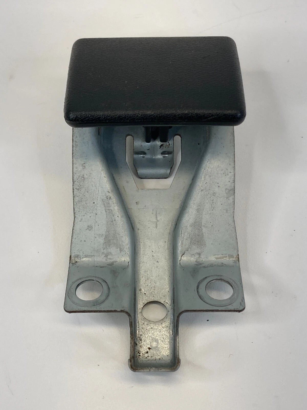 96-04 NISSAN PATHFINDER HOOD RELEASE HANDLE LEVER HOOD RELEASE HANDLE OEM