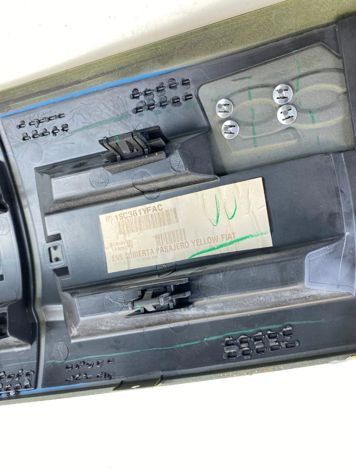 2012-2015 FIAT 500 DASH TRIM PANEL VENT BEZEL MOLDING YELLOW 1SC361YFAC OEM