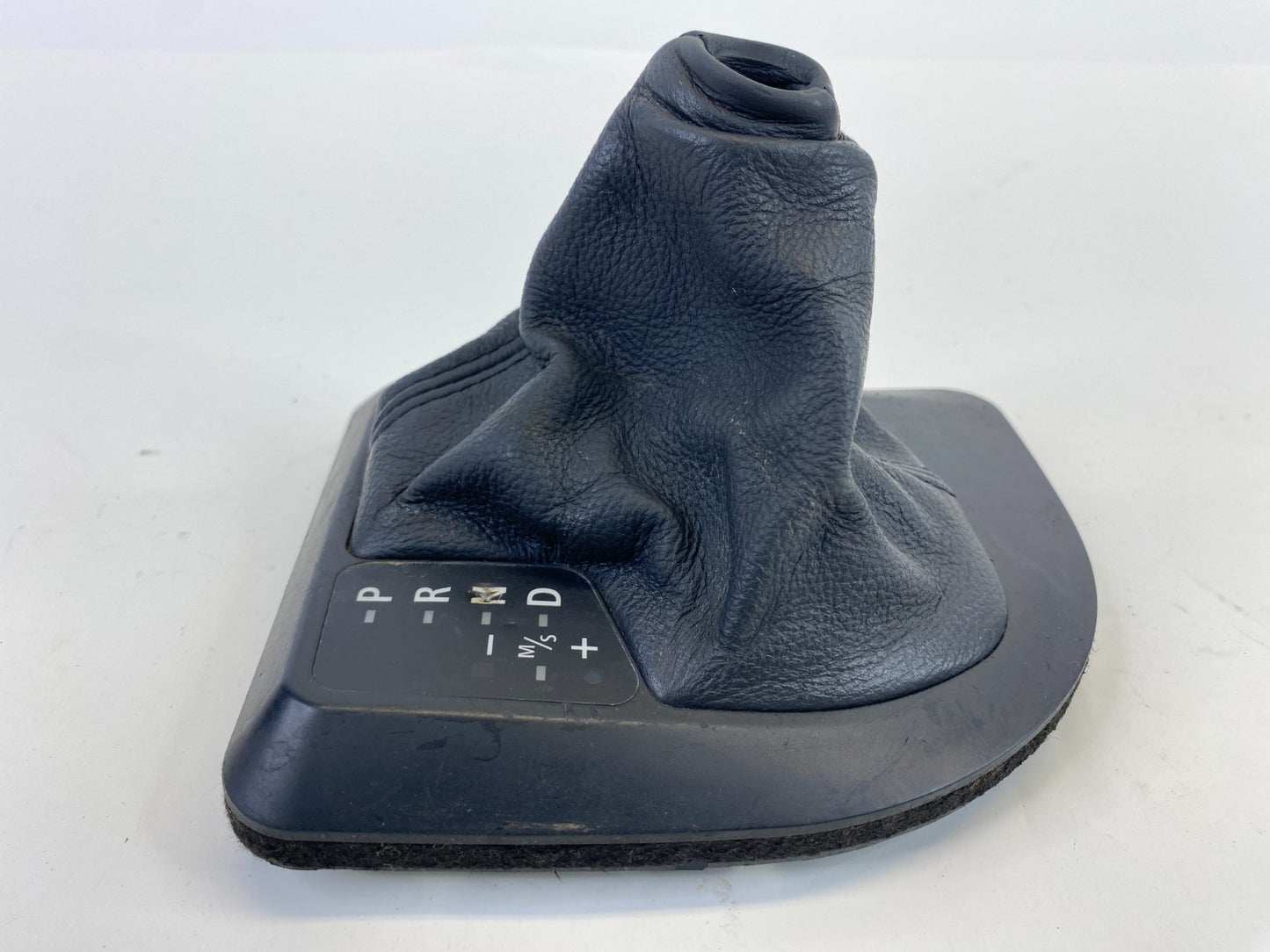 2006 2007 BMW 530xi Automatic Transmission Shifter Boot Cover Bezel OEM