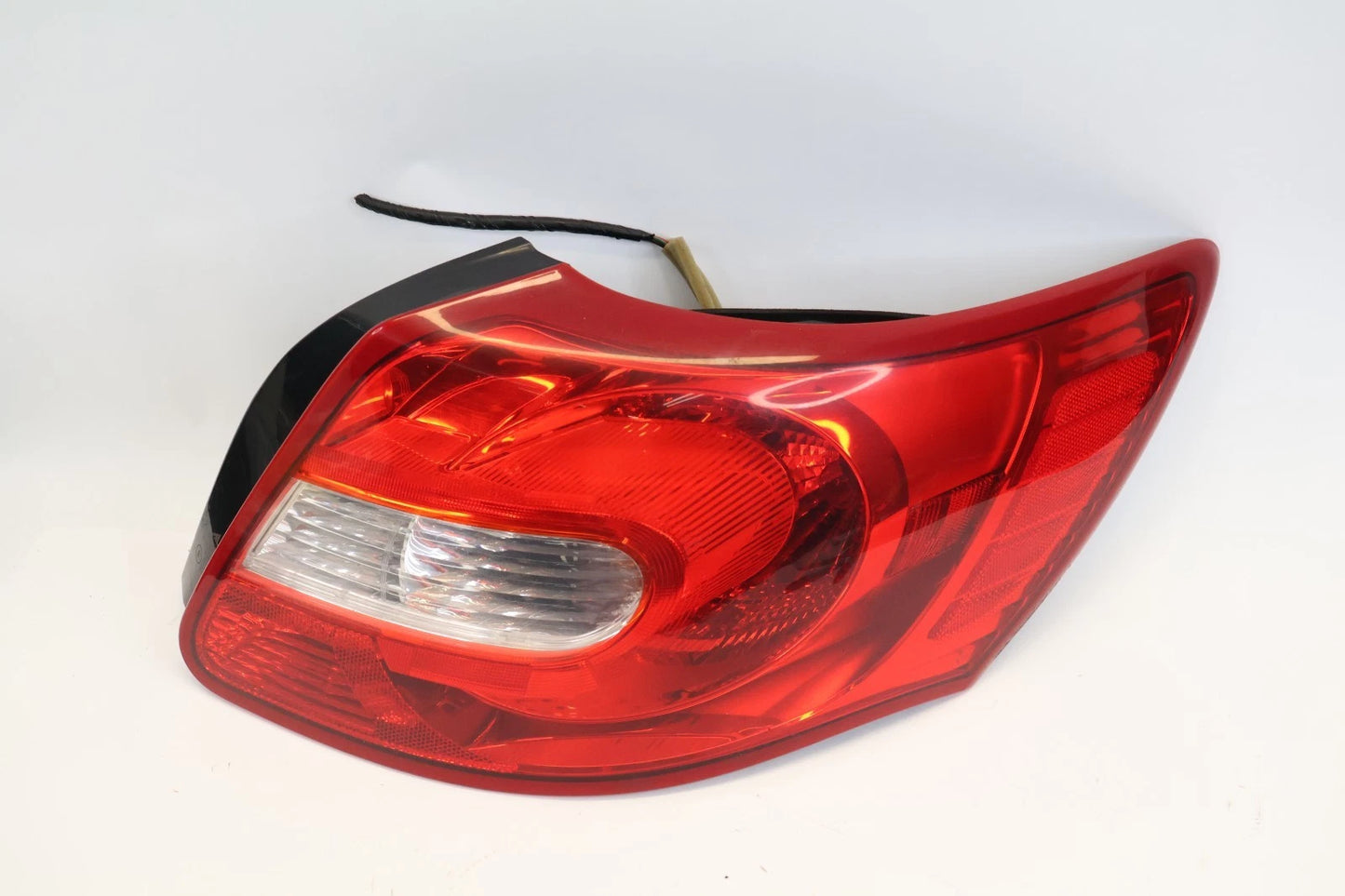 2010 2011 2012 2013 SUZUKI KIZASHI RIGHT PASSENGER TAILLIGHT TAIL LIGHT LAMP
