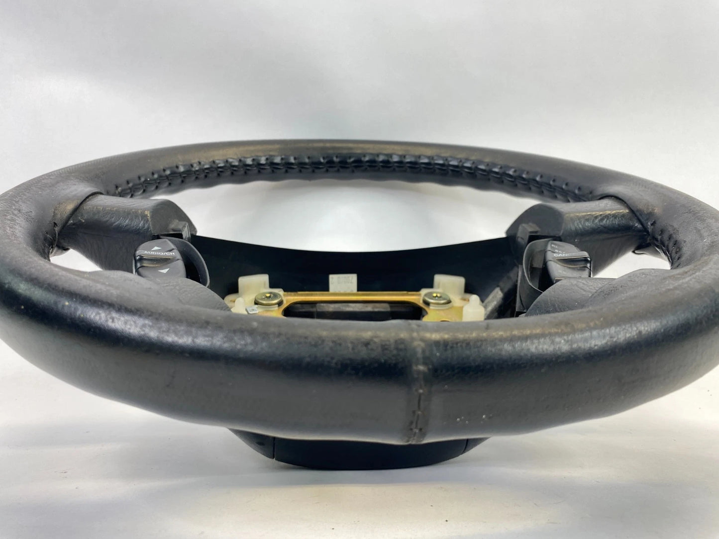 2002-2004 HONDA ODYSSEY STEERING WHEEL W/ AUDIO CRUISE BUTTONS BLACK LEATHER OEM