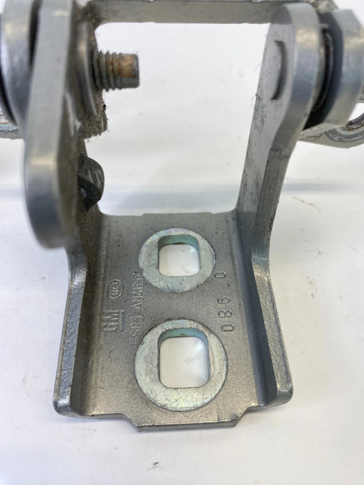 2011-2017 BUICK REGAL REAR RIGHT SIDE DOOR UPPER & LOWER HINGE SET PAIR OEM