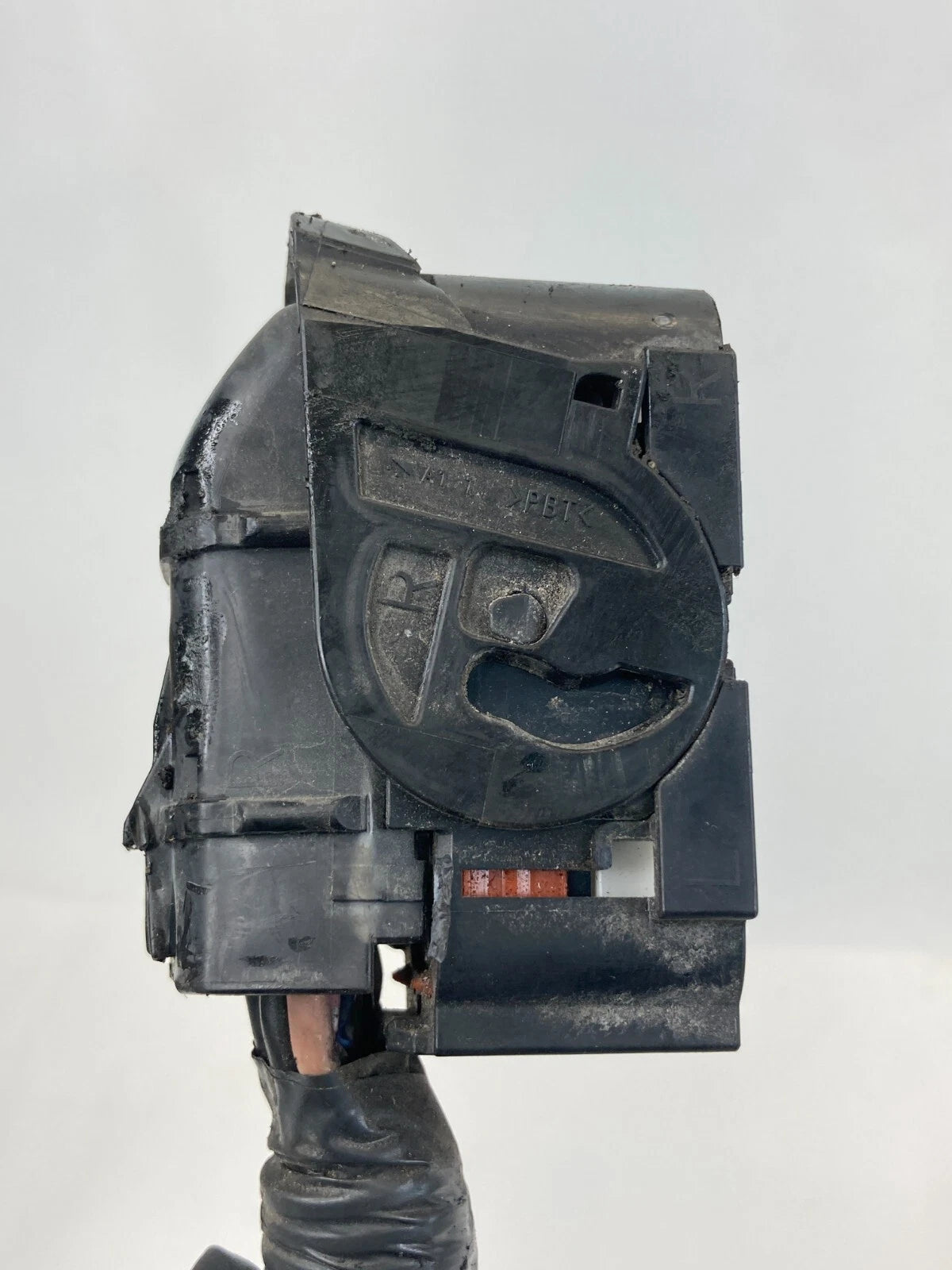 2011 NISSAN ROGUE FWD 2.5L L4 AT ABS ANTI LOCK BRAKE PUMP CONNECTOR PLUG RELAY