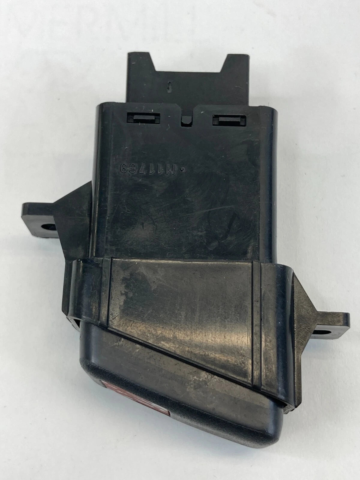 97 98 99 00 01 HONDA CR-V EMERGENCY WARNING LIGHT SWITCH BUTTON M11769 OEM