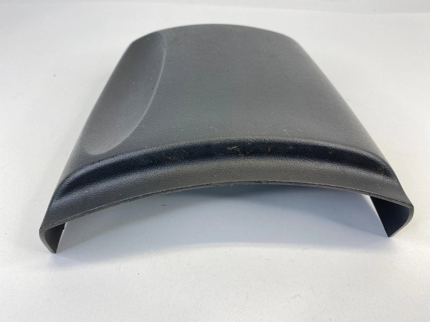 2007-2009 PONTIAC TORRENT REAR LOWER CENTER CONSOLE PANEL TRIM COVER 22722113