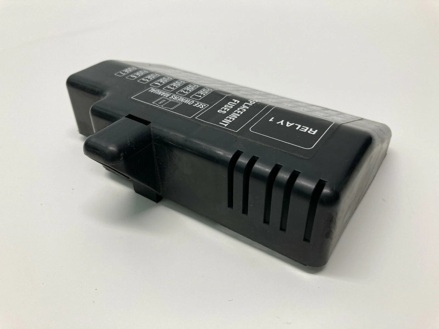 2003 2004 2005 2006 LINCOLN LS FUSE BOX RELAY JUNCTION COVER UNDER DASH OEM