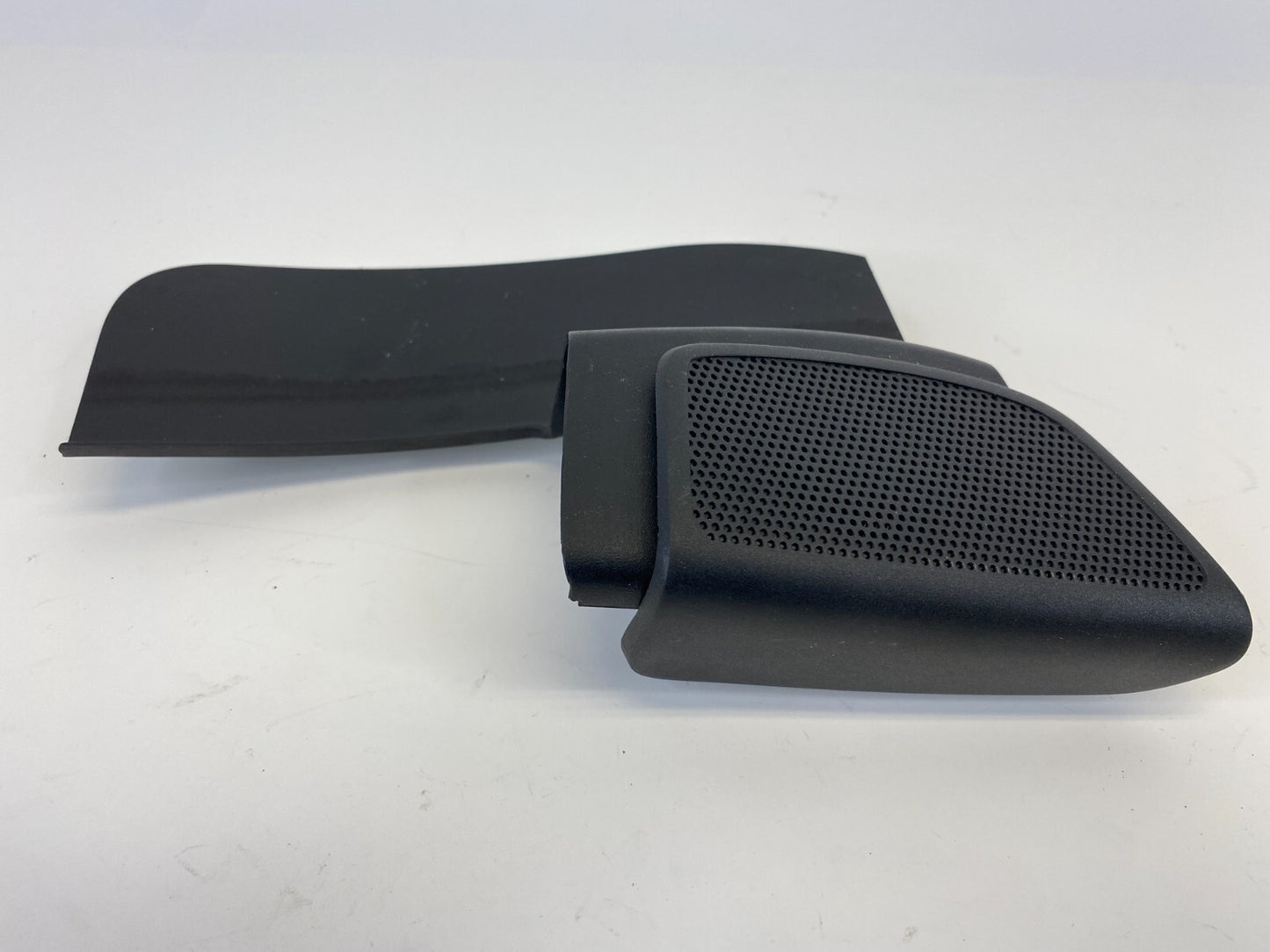 2012-2018 Ford Focus Front Right Side Door Speaker Tweeter w/ Trim BM51-18C862-A