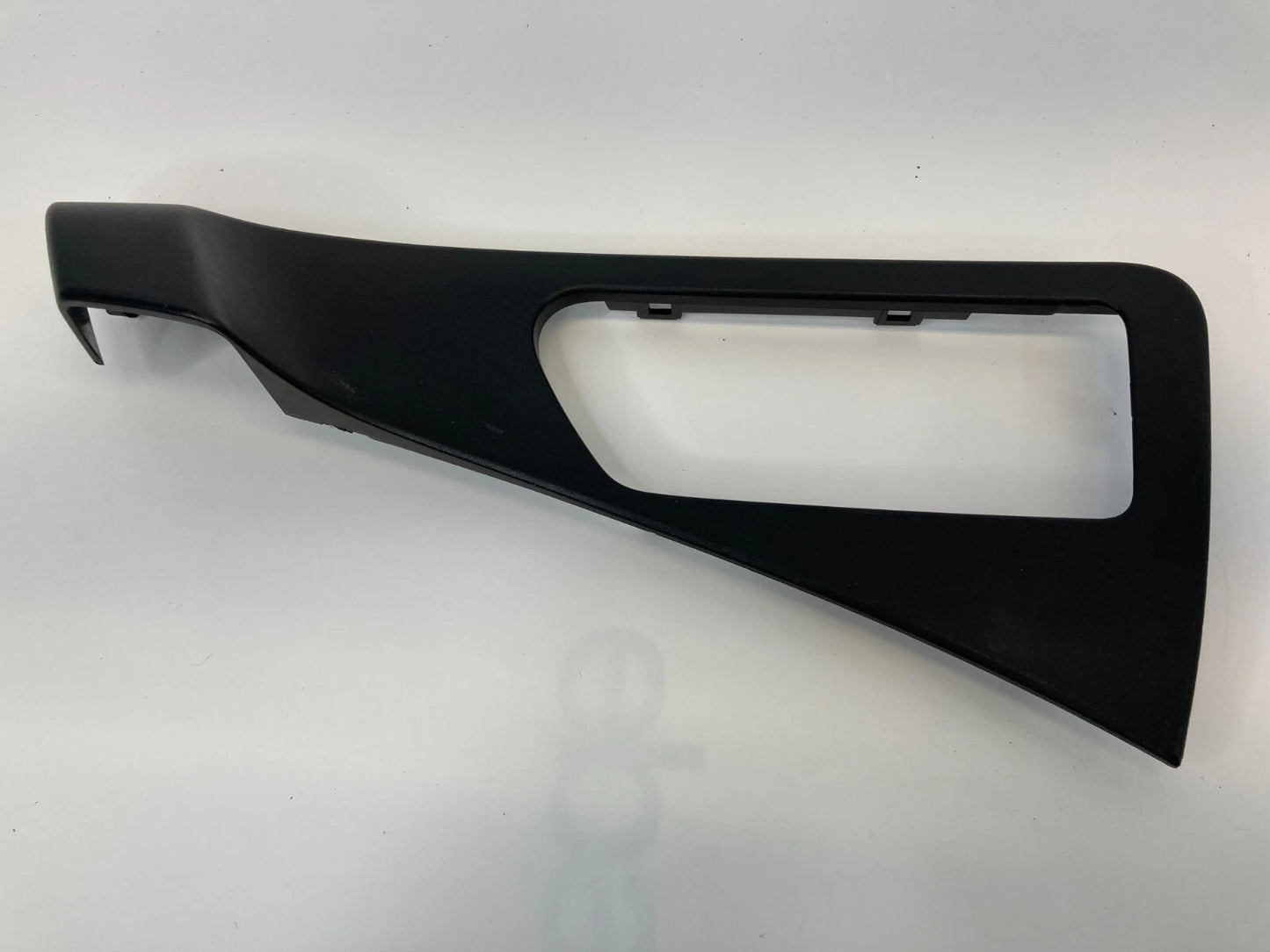 2003-2005 NISSAN MURANO FRONT RIGHT SIDE INTERIOR DOOR HANDLE BEZEL TRIM BEZEL