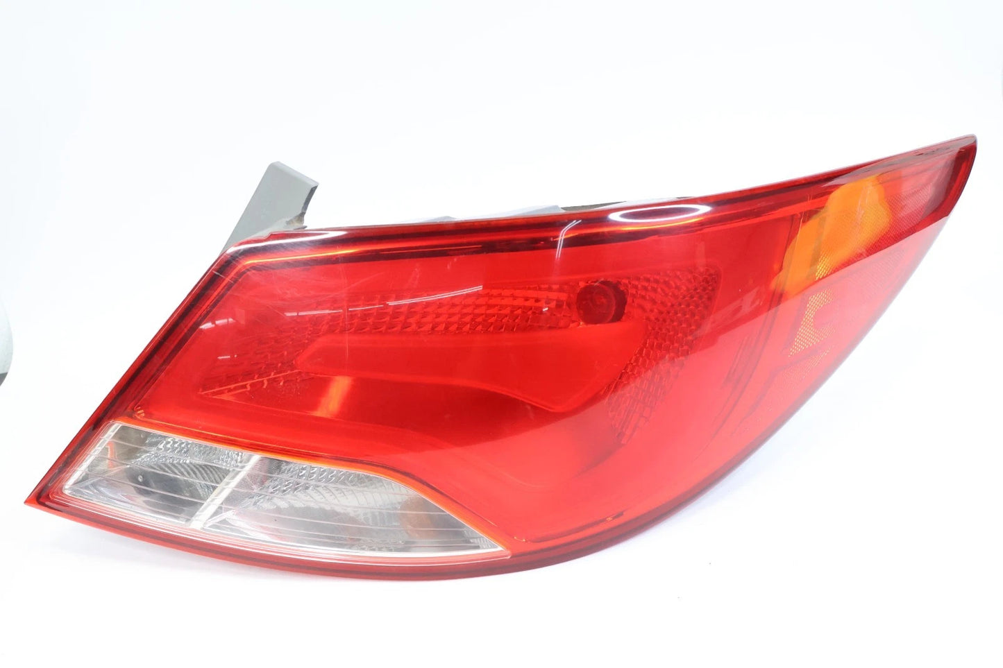 2015-2017 HYUNDAI ACCENT SEDAN RIGHT PASSENGER SIDE TAIL LIGHT TAILLIGHT OEM