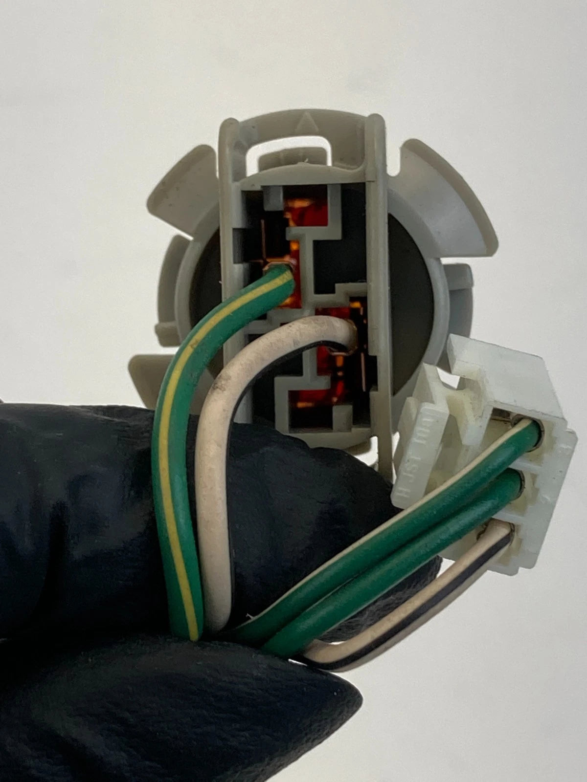 2007-2009 TOYOTA CAMRY FRONT TURN SIGNAL LIGHT BULB SOCKET RETAINER HARNESS OEM