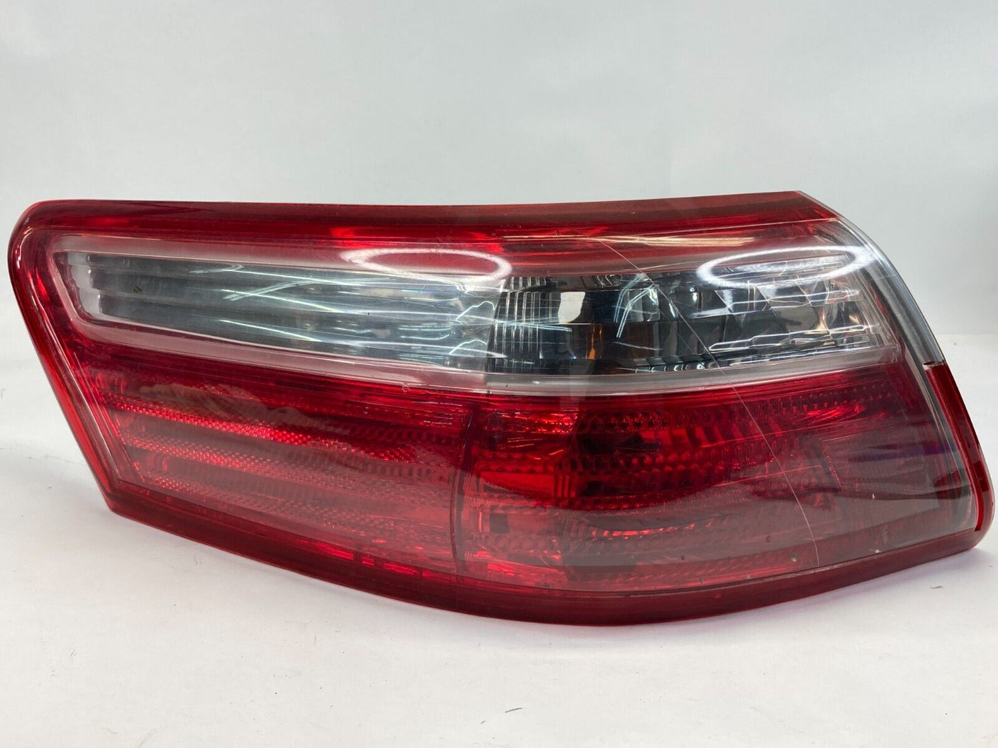 2007 2008 2009 Toyota Camry Rear Left Outer Tail Light Taillight Lamp OEM