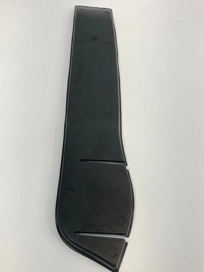 2006-2011 MERCEDES-BENZ ML350 FRONT LEFT RUBBER DOOR POCKET MAT 1647270145 OEM