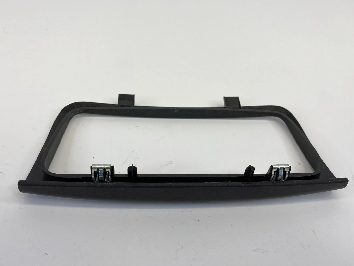 2008-2016 GMC ACADIA REAR CENTER CONSOLE POWER OUTLET TRIM BEZEL 1882079 OEM