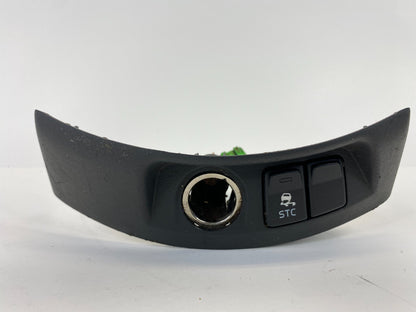 04-07 Volvo S40 Center Console Traction Switch Power Outlet W/ Bezel 8685380 OEM