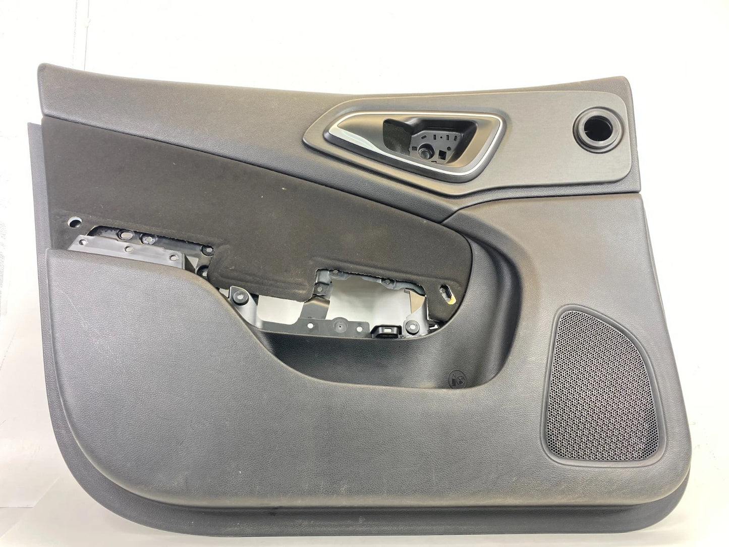 2015-2017 Chrysler 200 Front Left Side Interior Door Panel Assembly 5MC31DX9AB