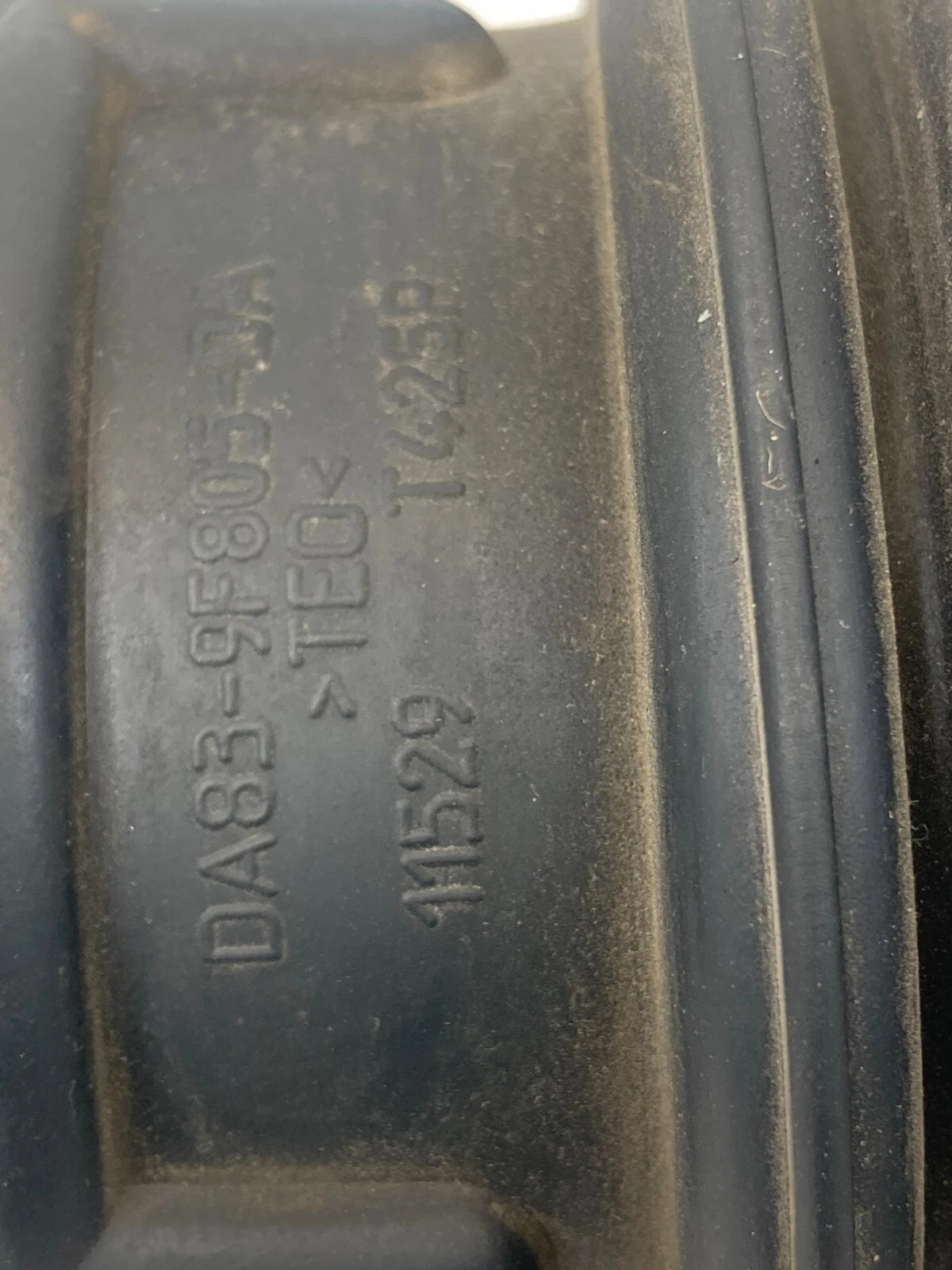 2013-2019 FORD EXPLORER INTERCEPTOR AIR CLEANER INTAKE HOSE DUCT OEM DA839F805DA