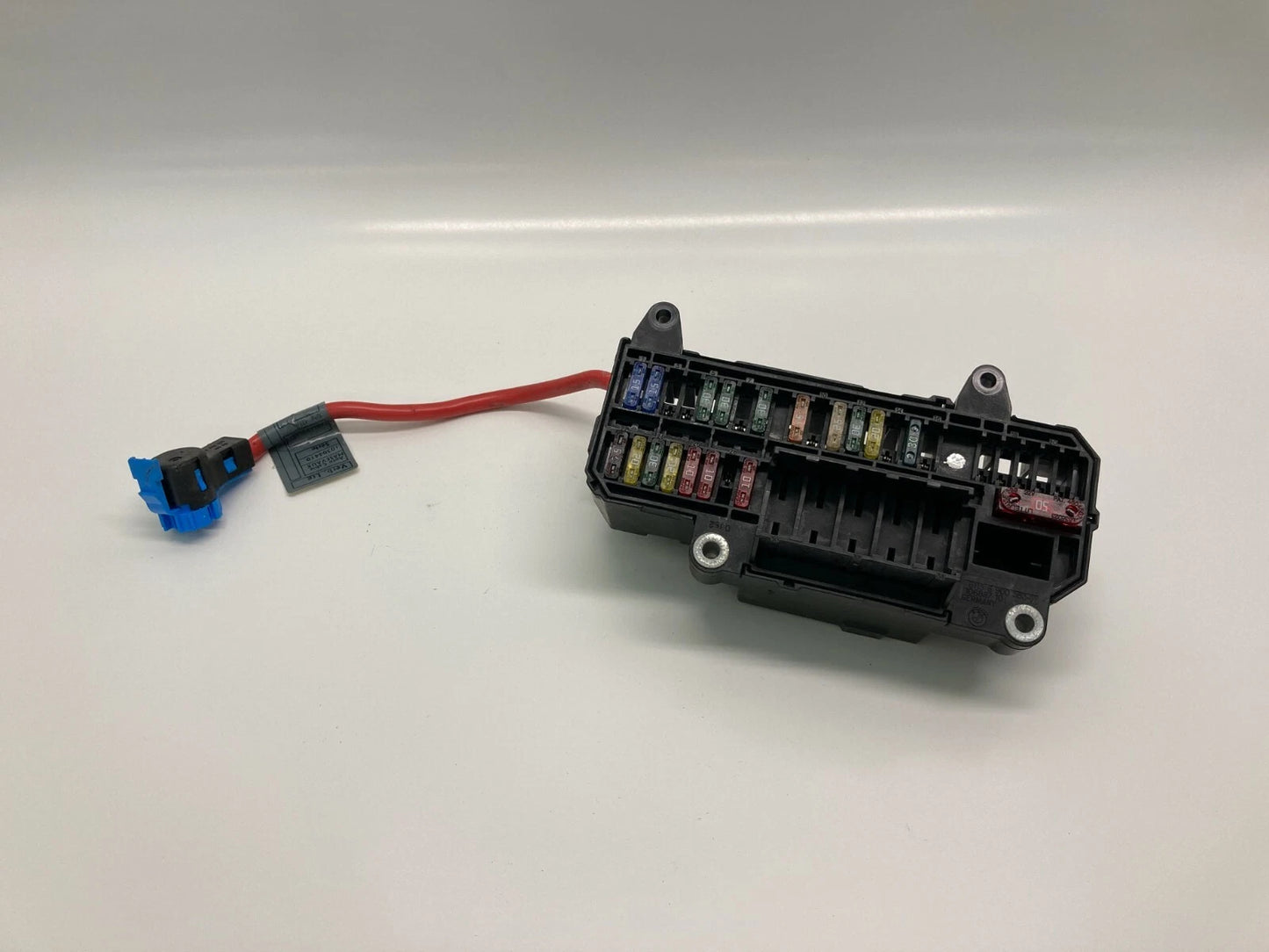 2002-2005 BMW 745I REAR TRUNK POWER DISTRIBUTION FUSE BOX RELAY 61136900583 OEM