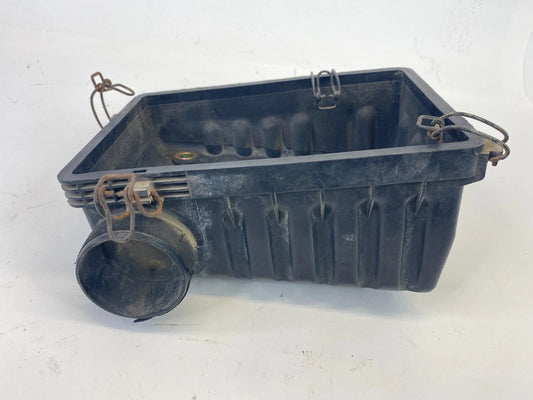96-00 HYUNDAI ELANTRA 2.0L AIR CLEANER INTAKE BOX LOWER COVER 28112-23002 OEM