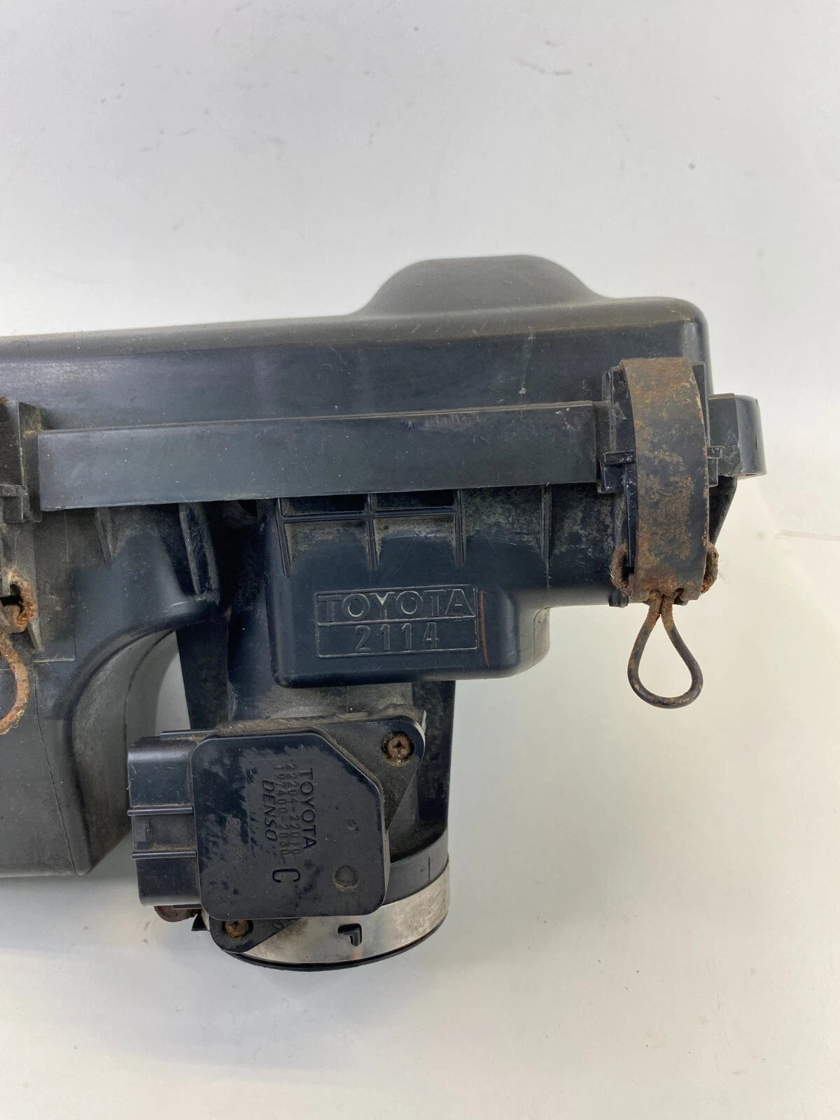 2004-2009 TOYOTA PRIUS 1.5L AIR CLEANER FILTER BOX UPPER & LOWER HOUSING OEM