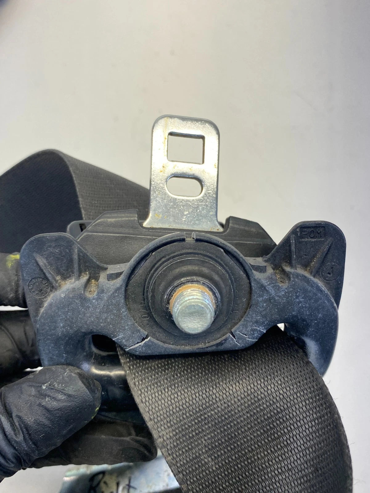 2006 MINI COOPER FRONT LEFT LH DRIVER SEAT BELT RETRACTOR 604898200B OEM