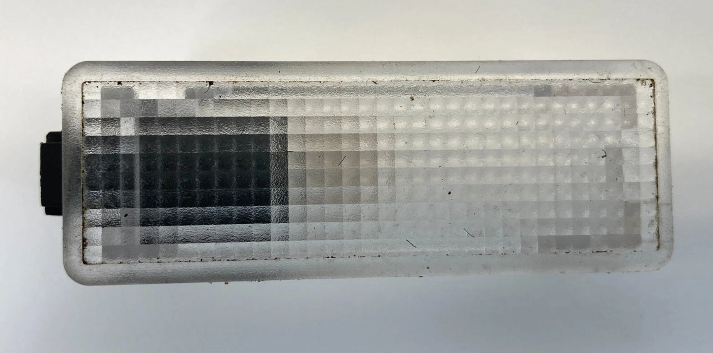 2010-2019 LAND RANGE ROVER SPORT INNER DOOR PANEL COURTESY LIGHT LAMP XDC000071