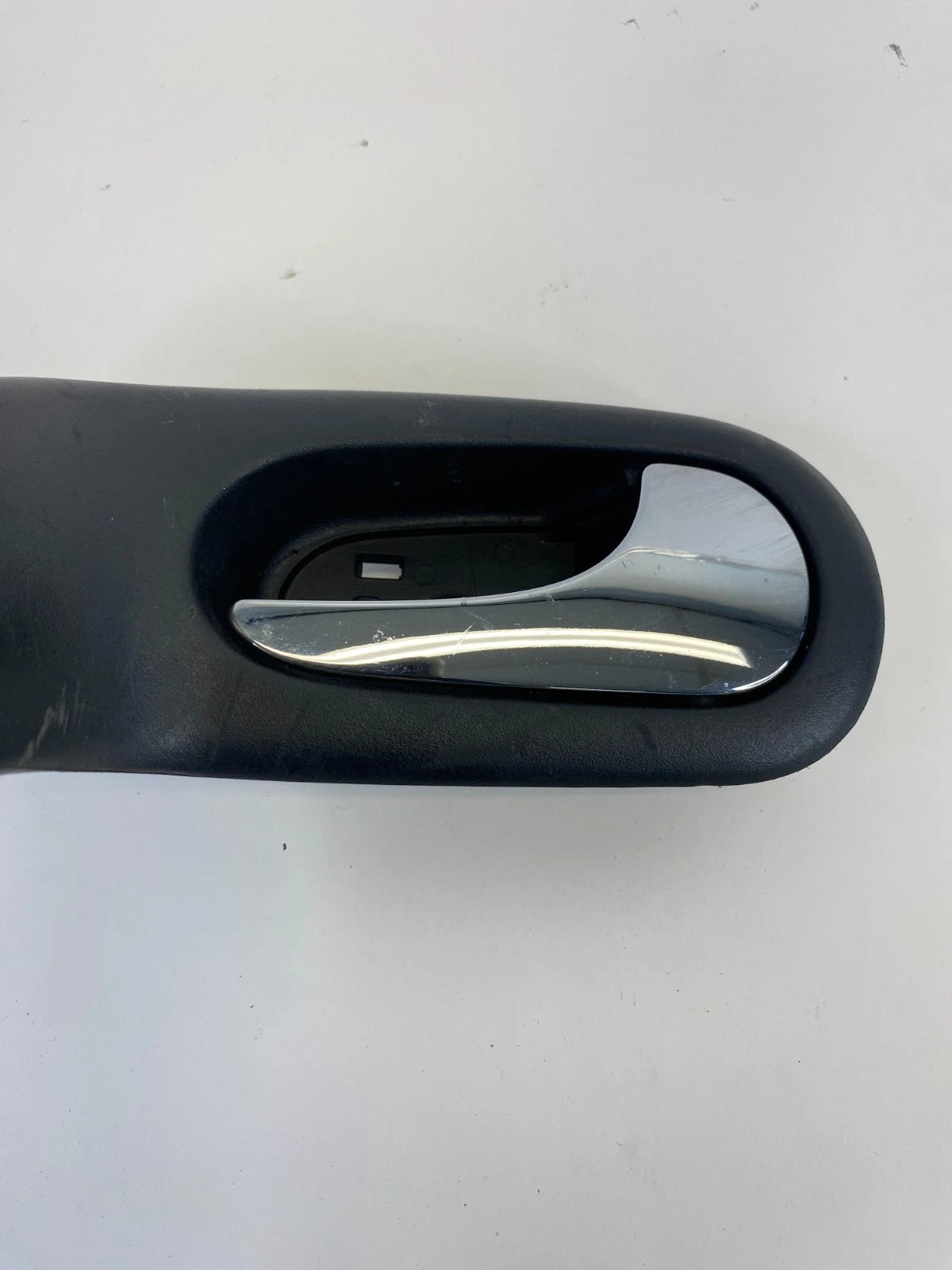 2008-2012 BUICK ENCLAVE INTERIOR REAR RIGHT DOOR GRAB PULL HANDLE ASSEMBLY OEM