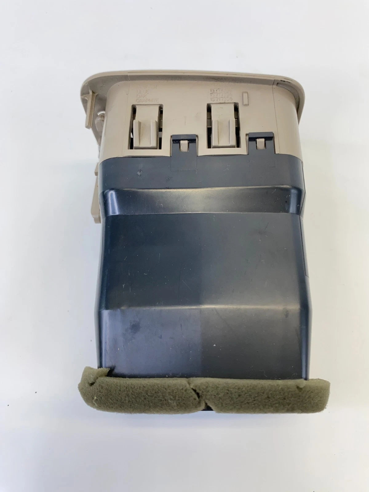 2003-2006 CHEVROLET TAHOE DASH BOARD AIR VENT HEATER AC LOUVER 15717354 OEM