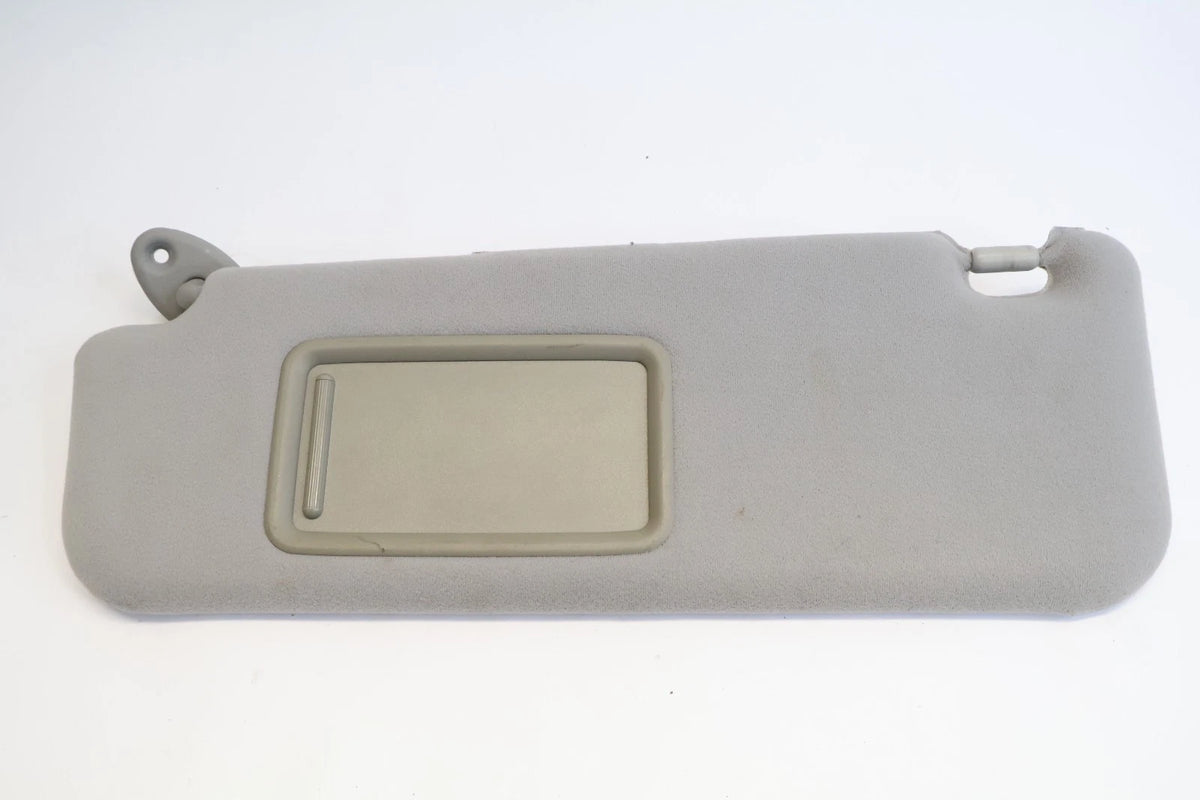 2004-2009 TOYOTA PRIUS LEFT DRIVER SIDE SUNVISOR SUN VISOR SHADE W/ MIRROR OEM