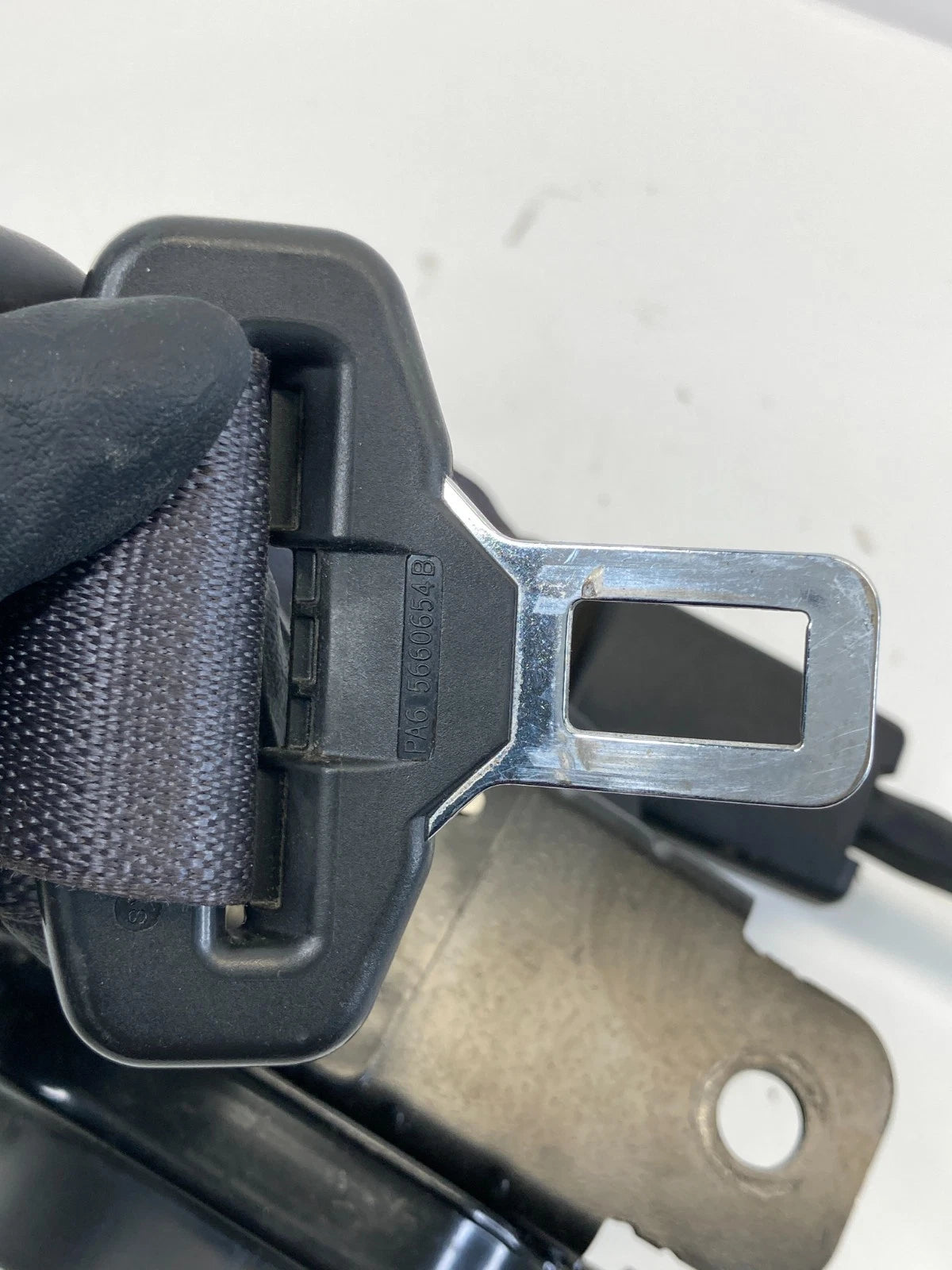 2009-2016 GMC ACADIA FRONT LEFT SIDE SEAT BELT RETRACTOR PRETENSIONER 15903263