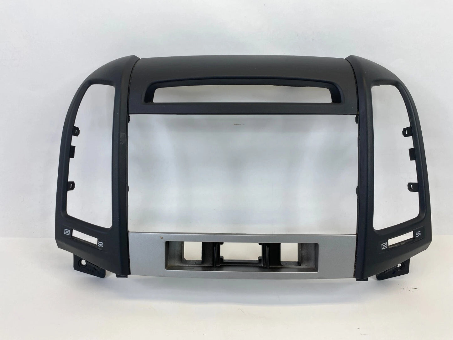 2007-2009 HYUNDAI SANTA FE DASH CENTER RADIO CLIMATE CONTROL BEZEL TRIM OEM