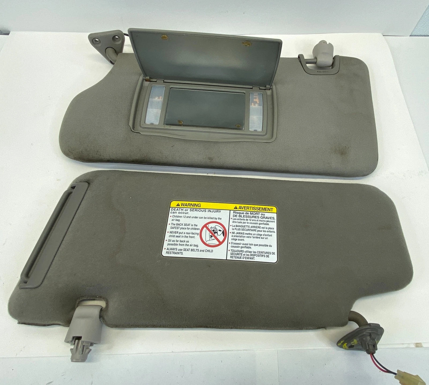 2013-2016 NISSAN PATHFINDER LEFT RIGHT SUN VISOR PAIR GRAY W/ LIGHT ASSEMBLY OEM