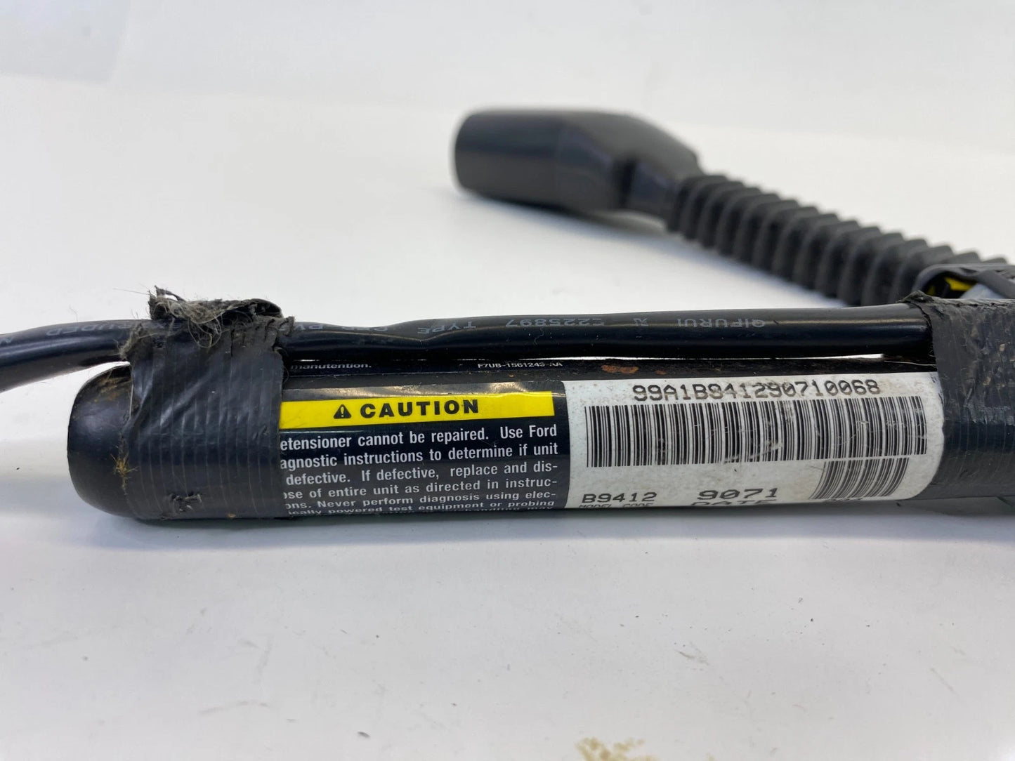 2009-2012 FORD FLEX FRONT RIGHT PASSENGER SEAT BELT BUCKLE PRETENSIONER OEM