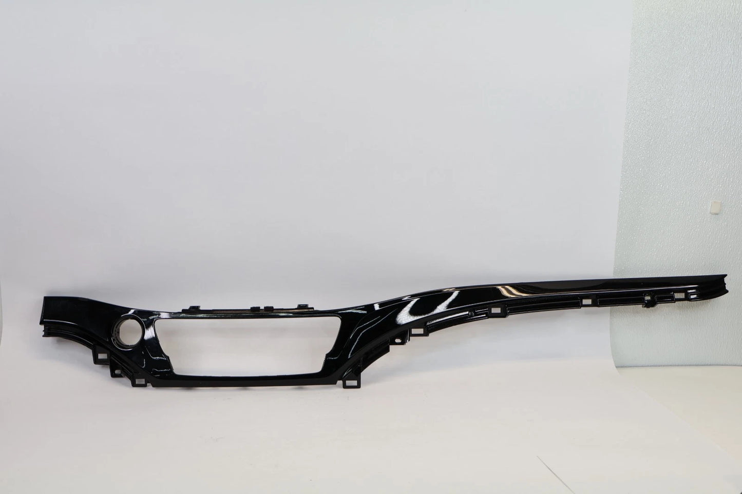 2016-2022 HONDA PILOT DASH UPPER CENTER TRIM BEZEL MOLDING COVER PANEL OEM